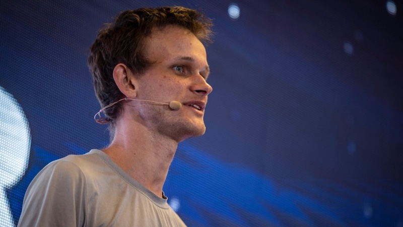 Vitalik 批微策略創辦人言論荒謬至極，認為他主張透過監理俘虜保護加密貨幣